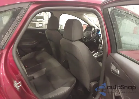 2014 Ford Focus Se z USA, uszkodzony, nr VIN 1FADP3F21EL397916